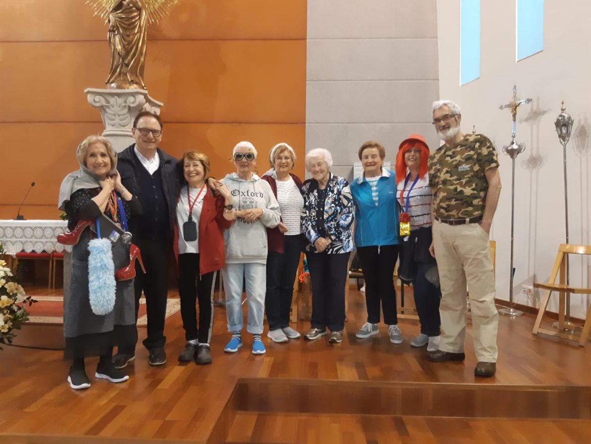 Actuación del Grupo Teatral Portas Abertas en la Parroquia del Pilar