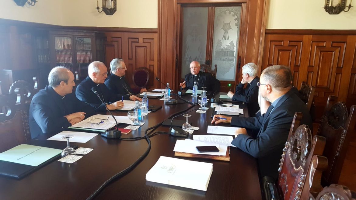 Nota de los obispos de la Provincia Eclesiástica de Santiago de Compostela sobre las nuevas medidas en los actos religiosos ante la expansión del “coronavirus”
