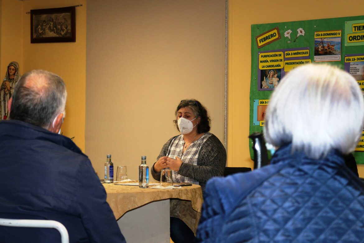 Charla-Conferencia de la Doctora Leticia Hermida sobre el Servicio de Hospitalización a domicilio