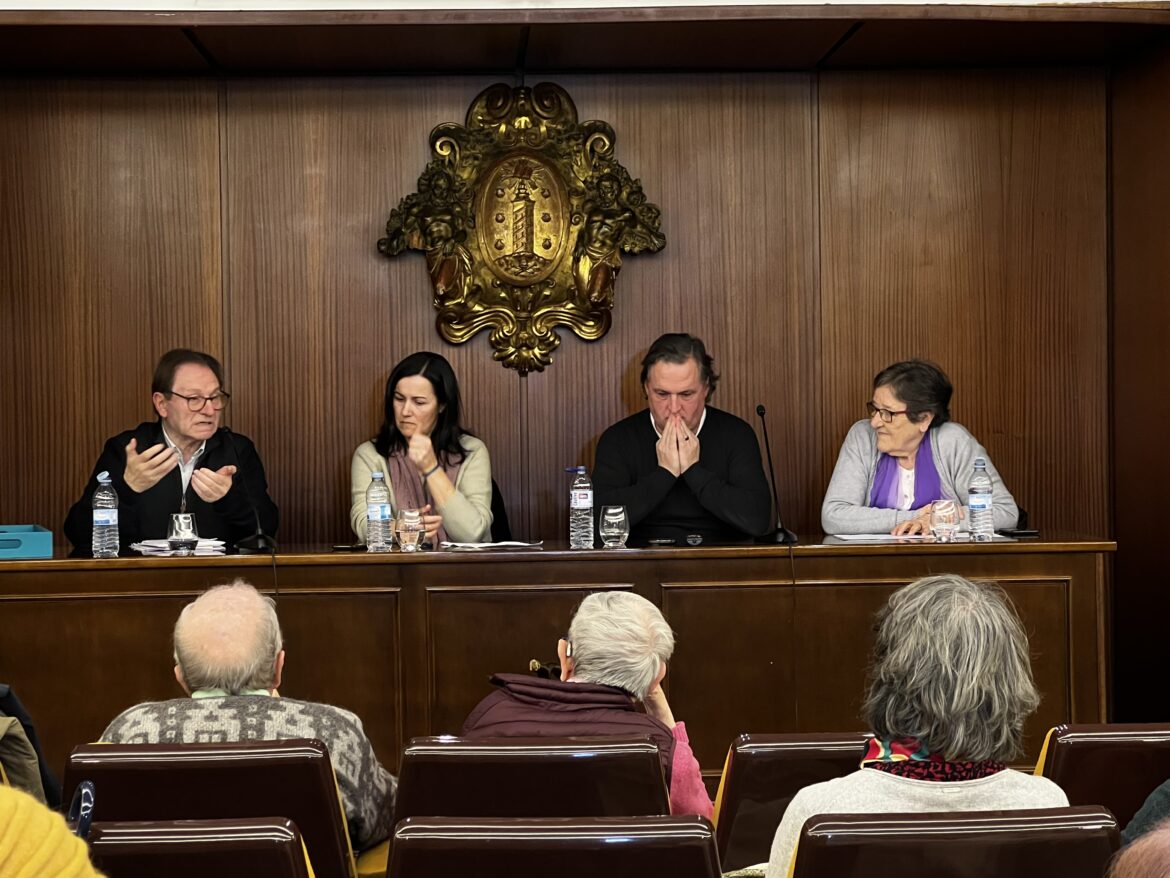 Terceiro día do Ciclo de Mesas Redondas sobre o tema: “NA SOEDADE NON DESEXADA”( “A Igrexa a palabra que acompaña”)